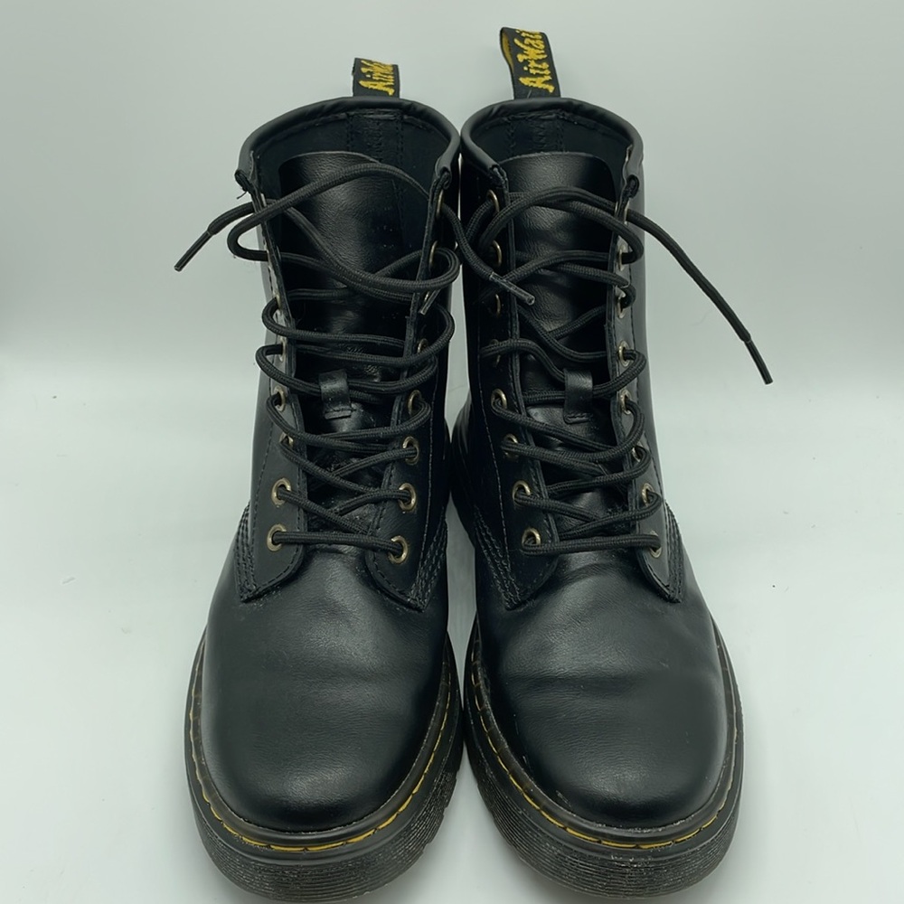 Dr. Martens Zavala Boots W8/M7 - Picture 2 of 8
